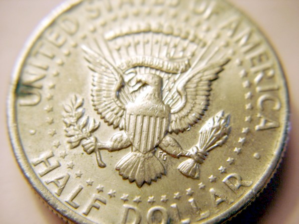 1972-P--Coneca1-Do-001-Kennedy-Half-Dollar--3RD-One-Found-!